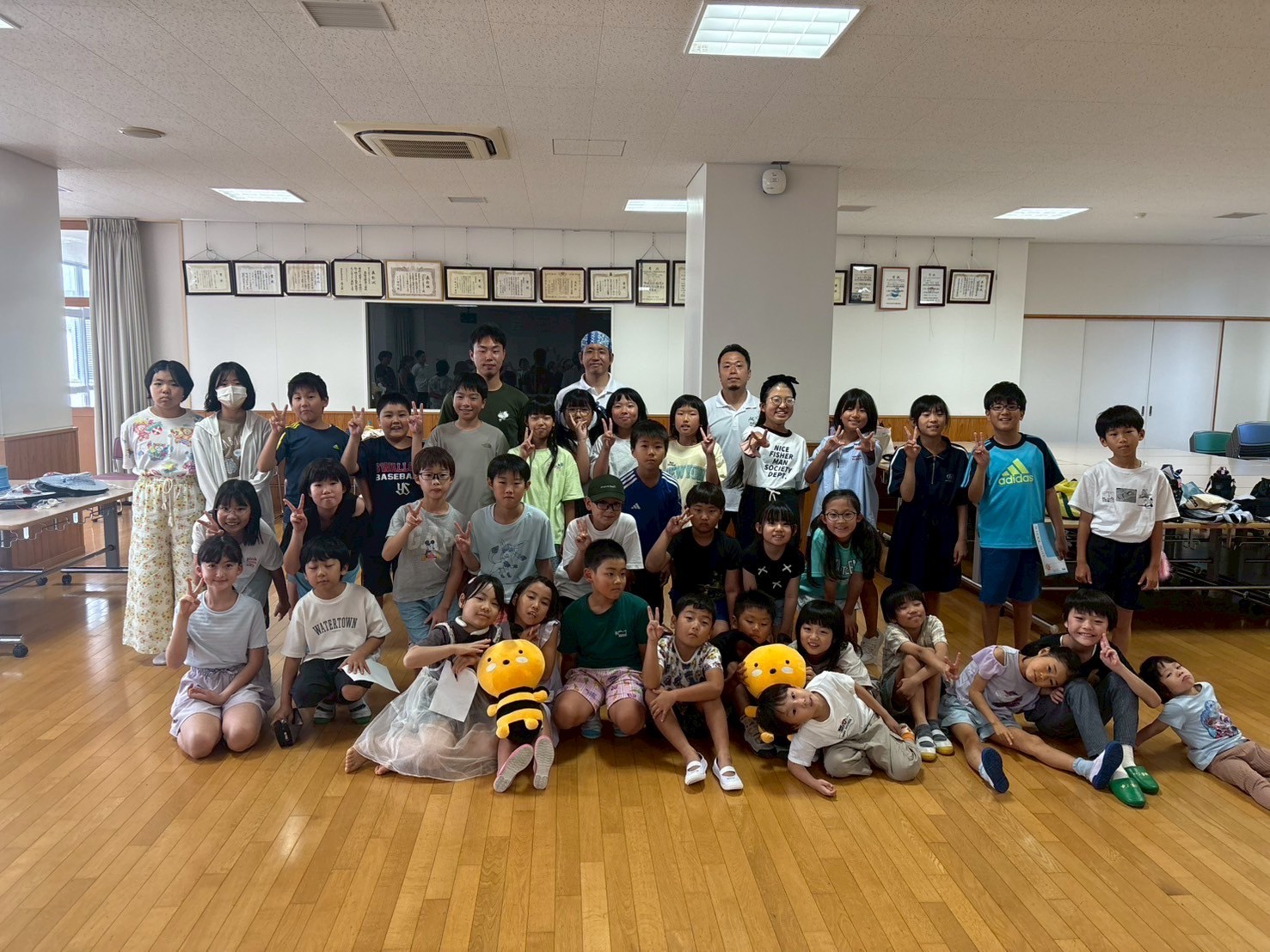 【高松市新番丁小学校にてはちみつ体験教室を開催しました】
